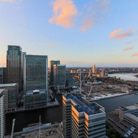 Skyview Waterside City Luxury Apartment 런던 외부 사진