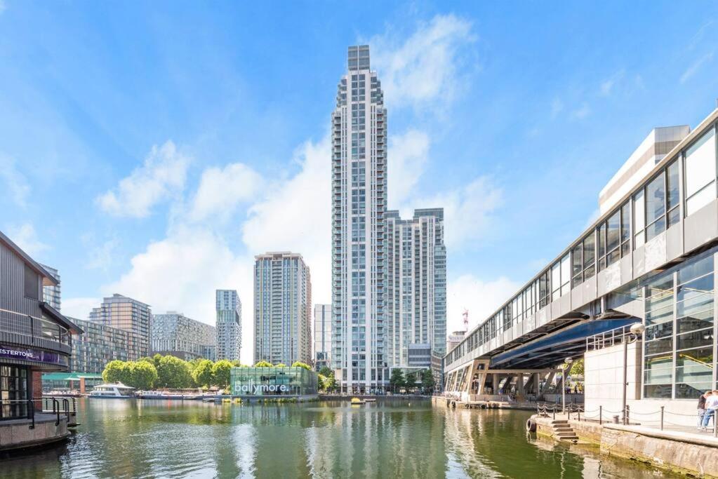 Skyview Waterside City Luxury Apartment 런던 외부 사진